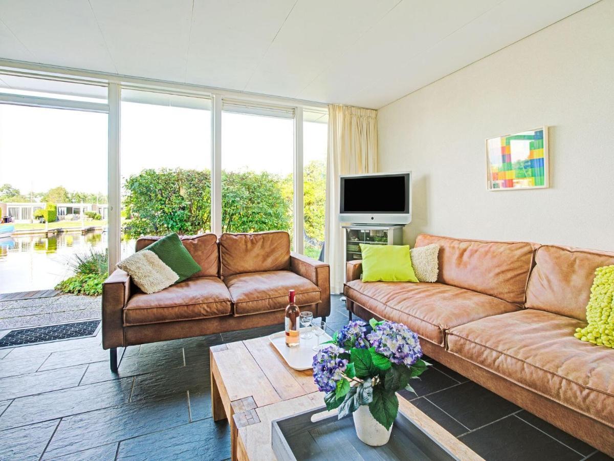 Waterfront Holiday Home With Jetty Boornzwaag over de Wielen Exterior photo