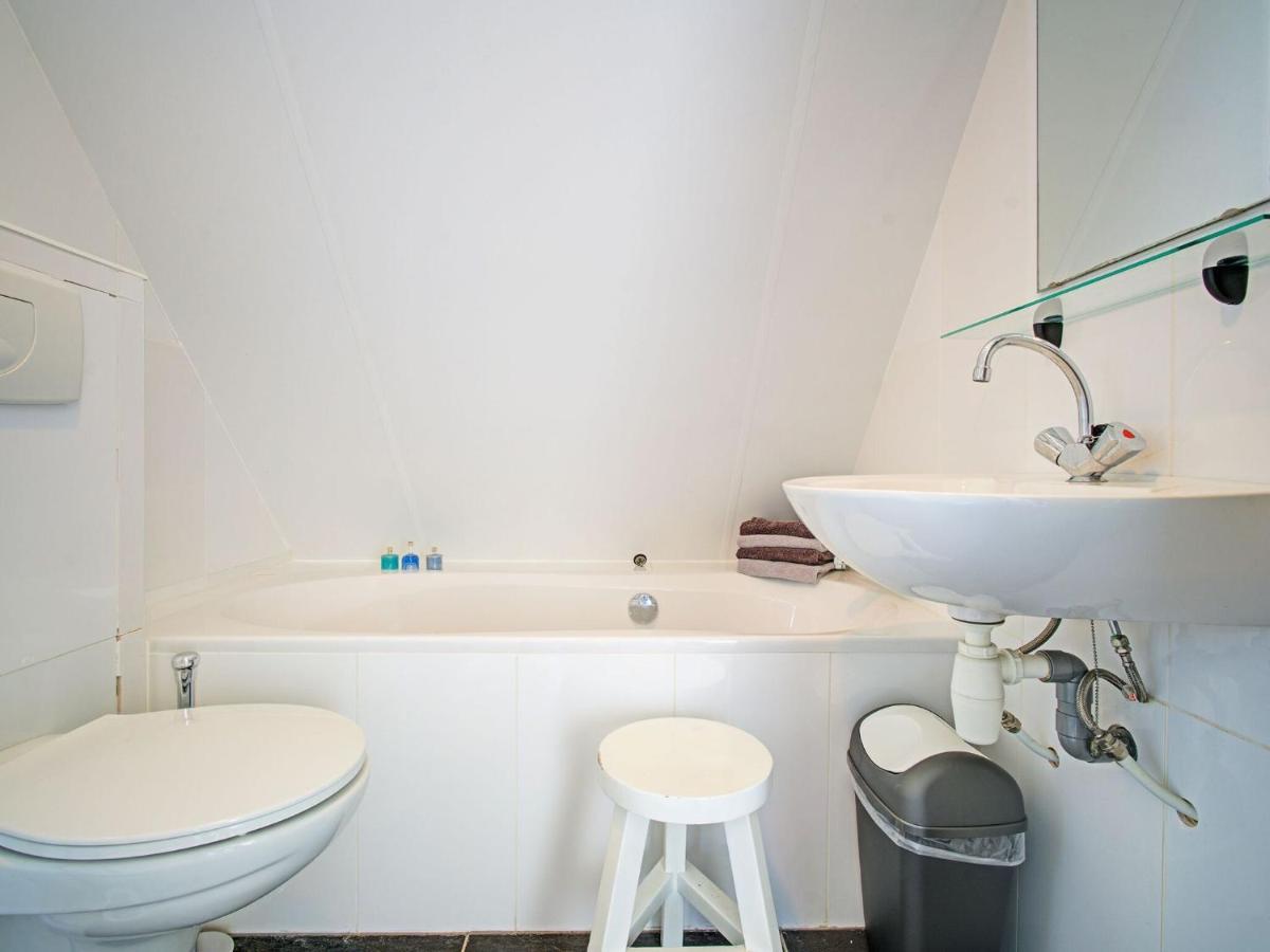 Waterfront Holiday Home With Jetty Boornzwaag over de Wielen Exterior photo